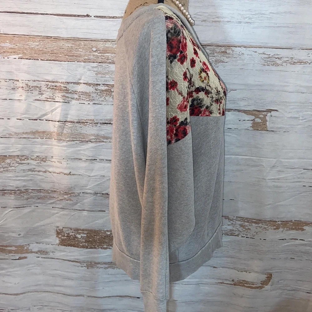 Free People Gray Floral Lace Oversized Sweatshirt Small - Picture 5 of 14